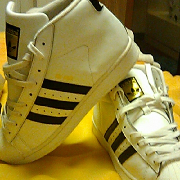 Sneakers - Picture 4 of 4